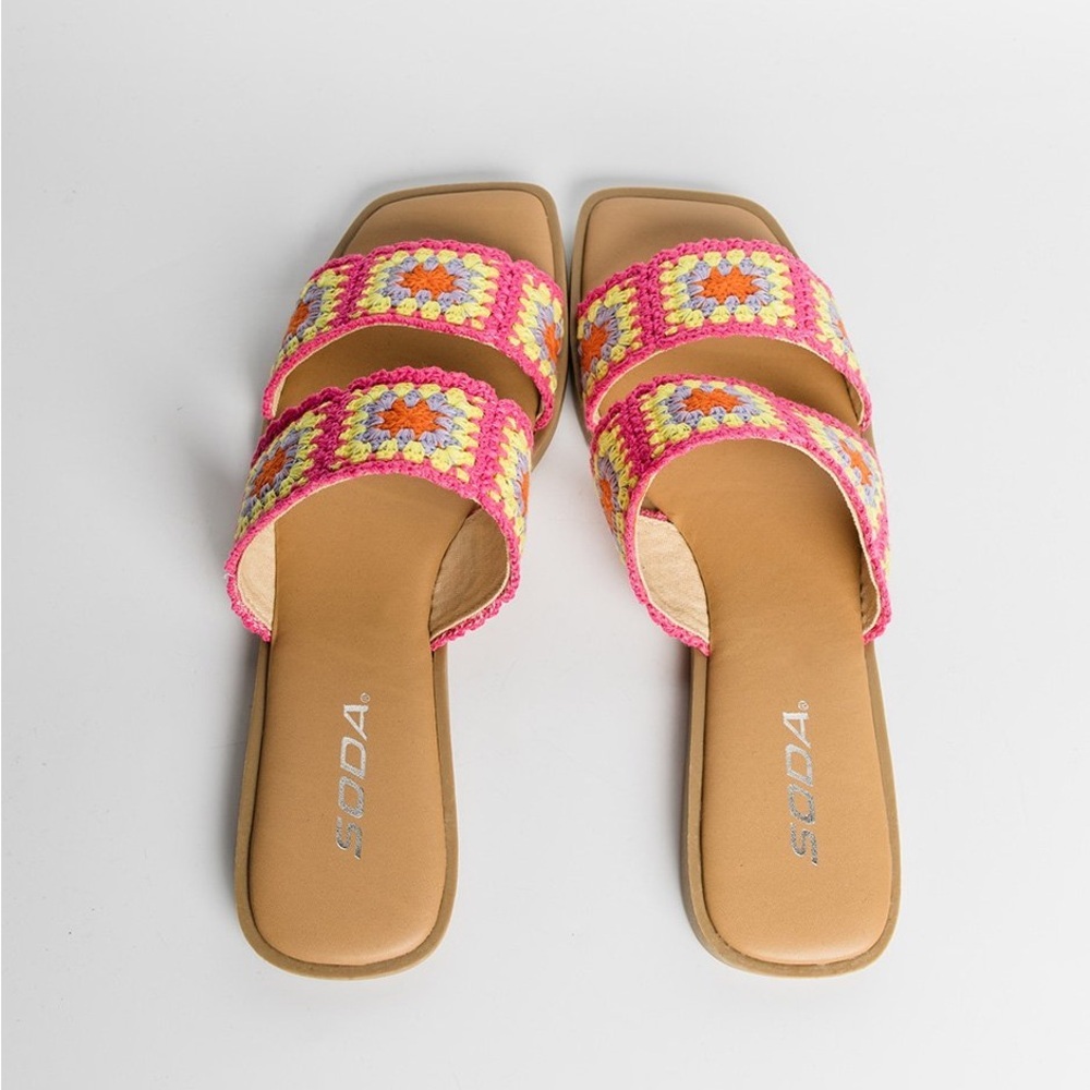 Soda Womens Crochet Slide Sandals Size 7.5 Pink Yellow Boho Chic Square Toe - Picture 4 of 7